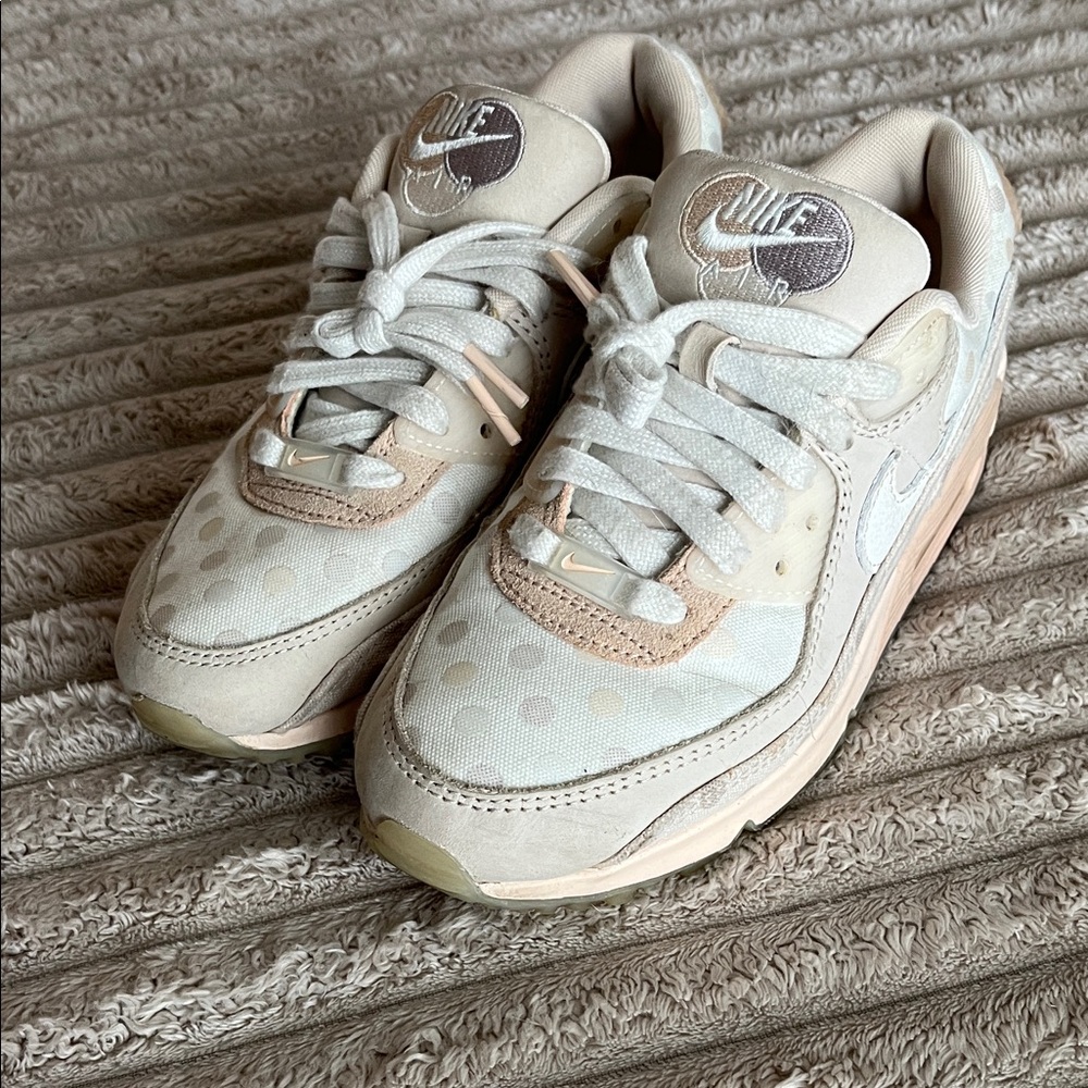 Nike Cream and Tan Polka Dot Sneakers
